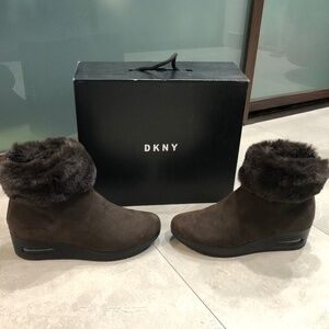 DKNY "Abri" Faux Fur/Suede Wedge Bootie - Brown Size 6.5